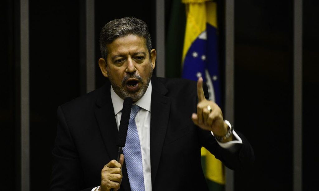 Arthur Lira critica Lula, manda duro recado e cobra respeito a acordos com o Congresso
