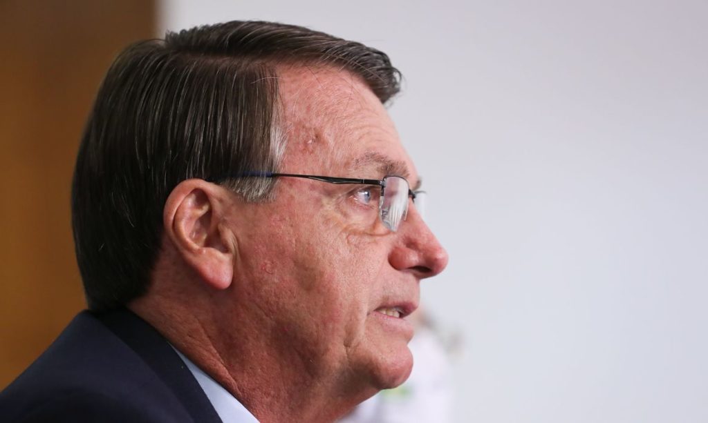Jair Bolsonaro parabeniza novos presidentes da Câmara dos Deputados e do Senado