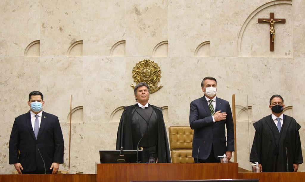 Ao abrir ano judiciário, ministro Luiz Fux comemora vacina e exalta ciência