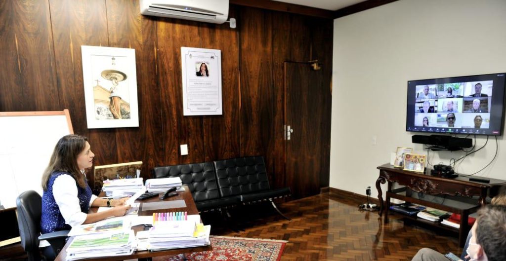 Governo de Goiás antecipa pagamento de R$ 23 milhões para quitar dívida deixada com então programa Bolsa Universitária