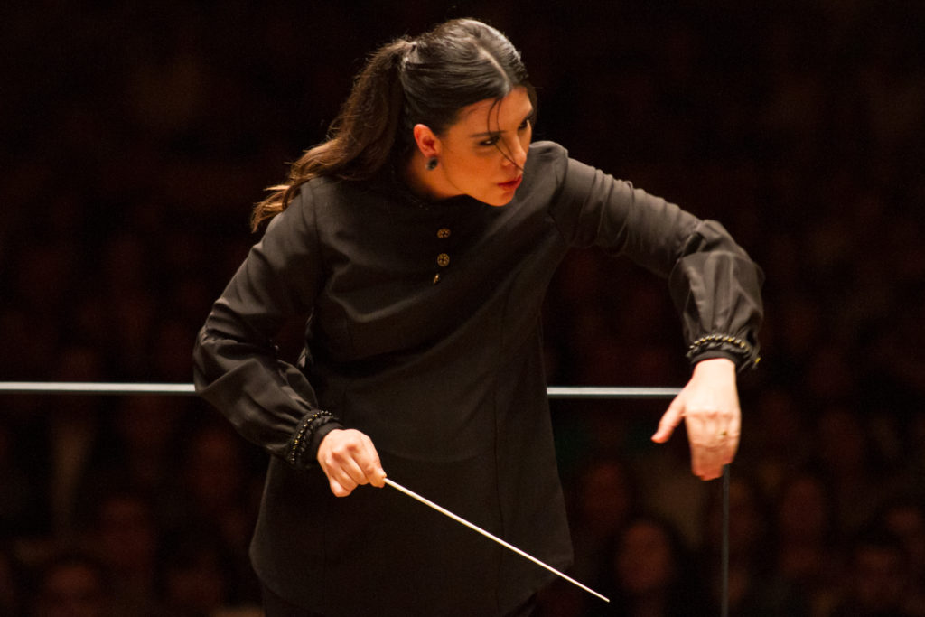 Orquestra do Teatro Nacional comemora mês da mulher com concertos especiais