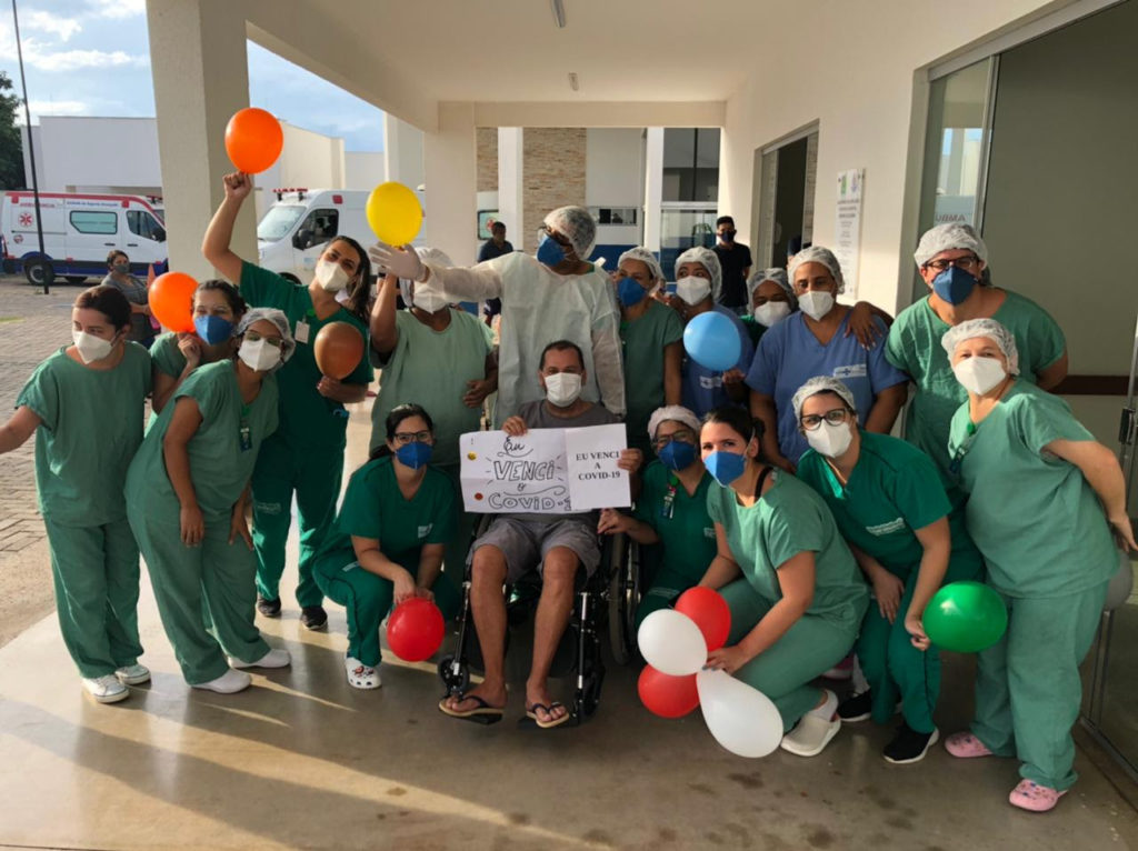 Hospital Regional de Luziânia celebra 15 altas no último final de semana