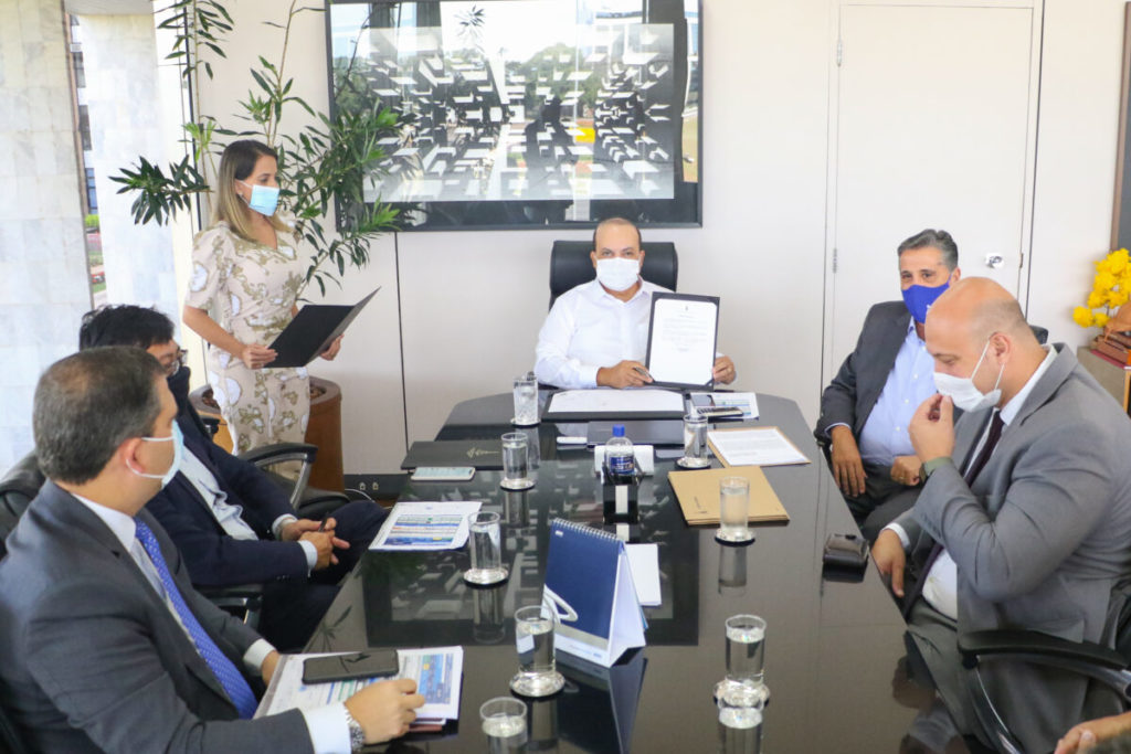 Ibaneis anuncia que em vinte dias será construído três hospitais de campanha