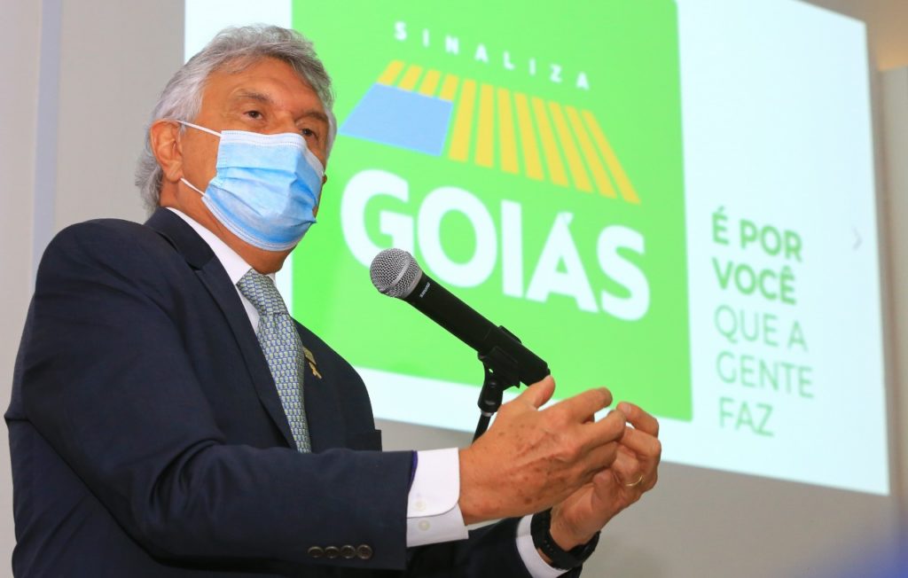 Na abertura do Maio Amarelo, Caiado lança programa que vai investir R$ 12 milhões em sinalização viária de cidades