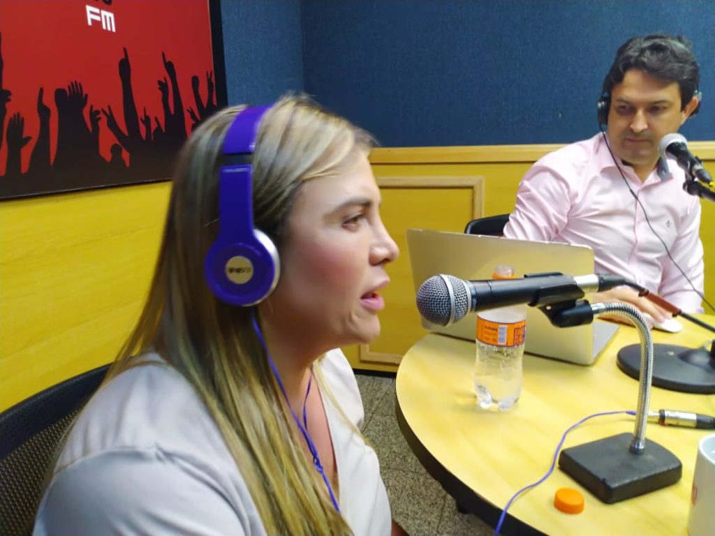 Celina Leão anuncia apoio à reeleição do governador Ibaneis Rocha e cogita até mudar de partido