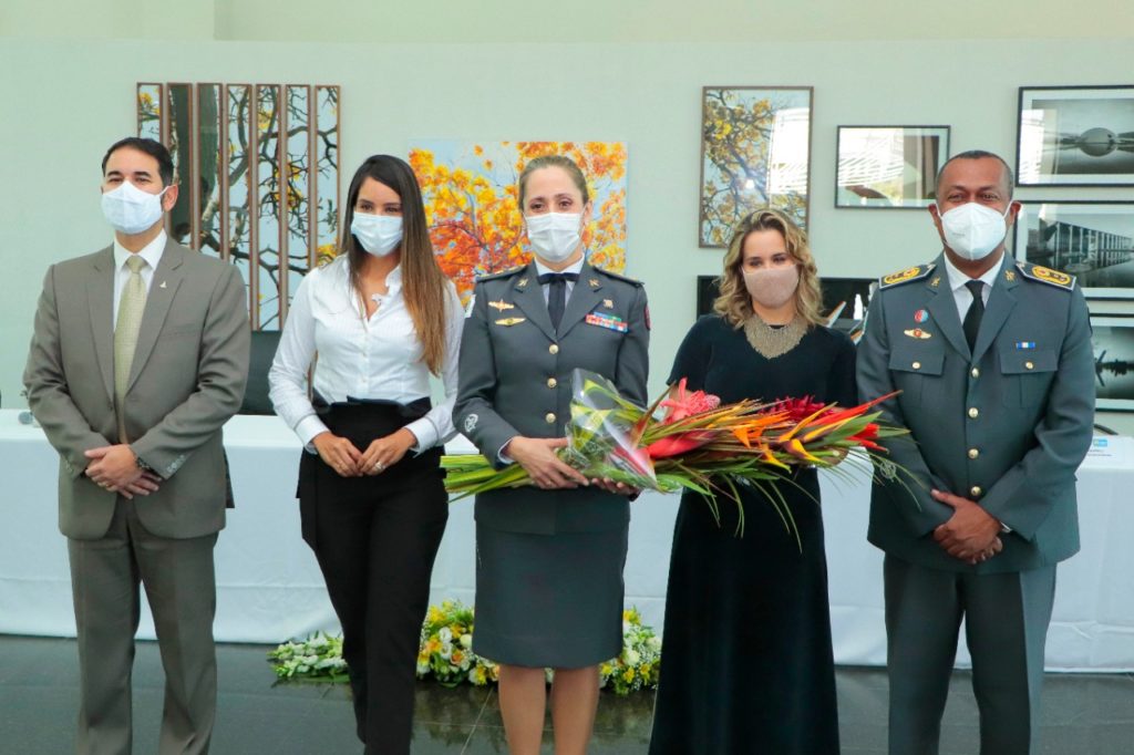 Primeira bombeira do DF é promovida ao cargo de coronel