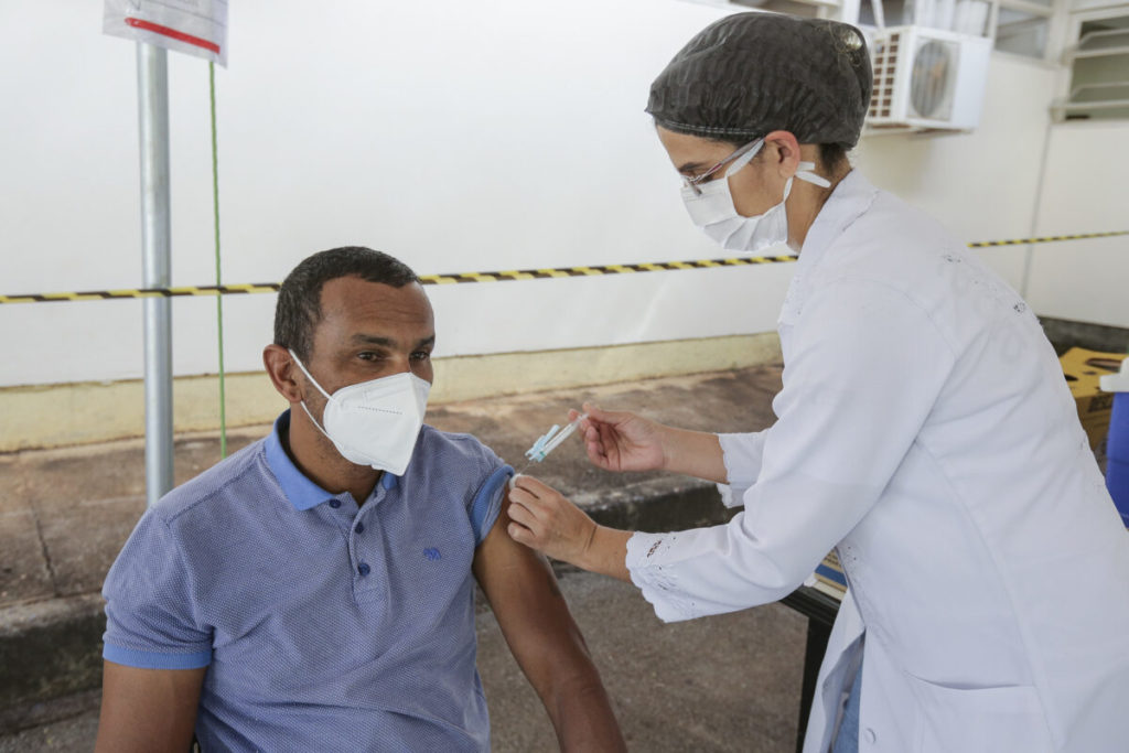 Mais de 236 mil brasilienses já se vacinaram contra gripe