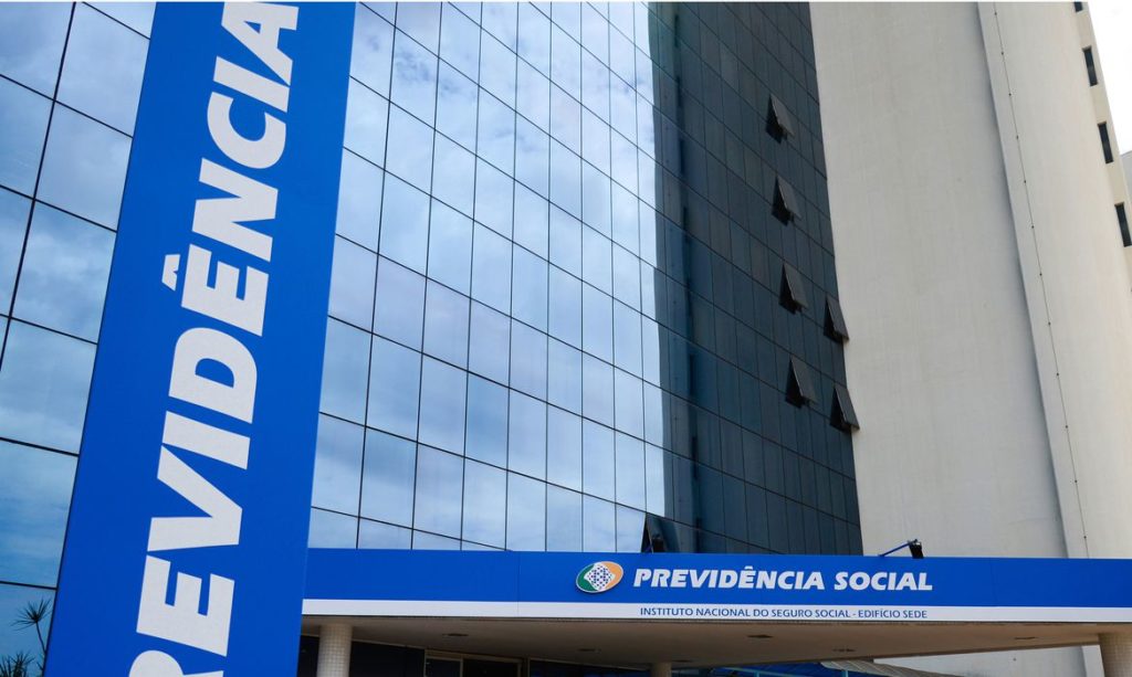 INSS começa a pagar nesta sexta décimo terceiro antecipado