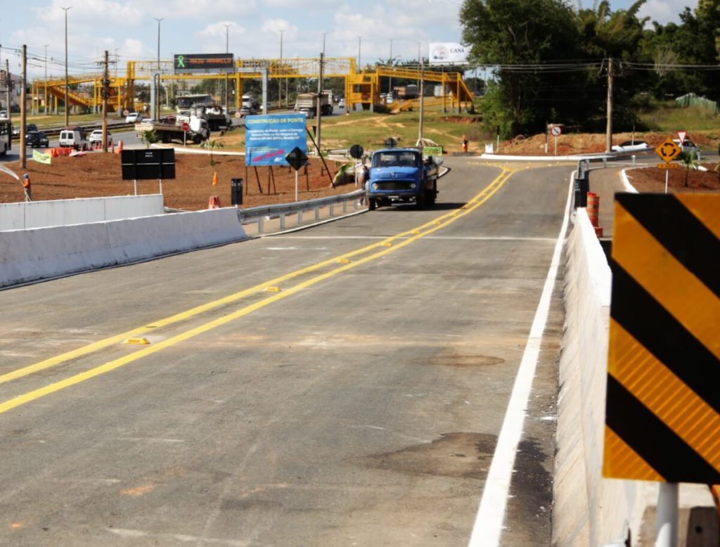 Ibaneis investe mais de R$ 400 milhões em obras nas rodovias do Distrito Federal