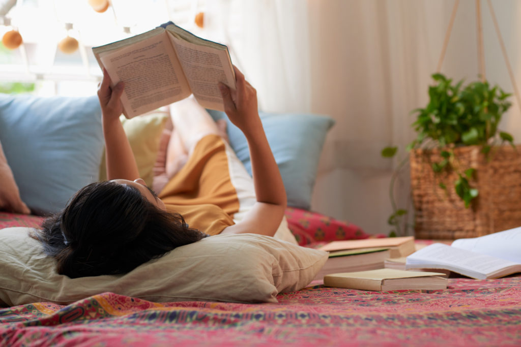 Leitura pode se transformar em um hábito quando praticada com regularidade