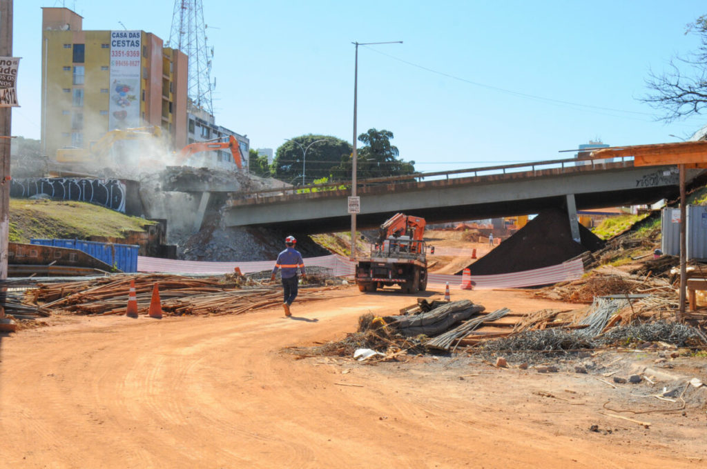 Demolição do Viaduto da Samdu é mais uma etapa das obras do Túnel de Taguatinga