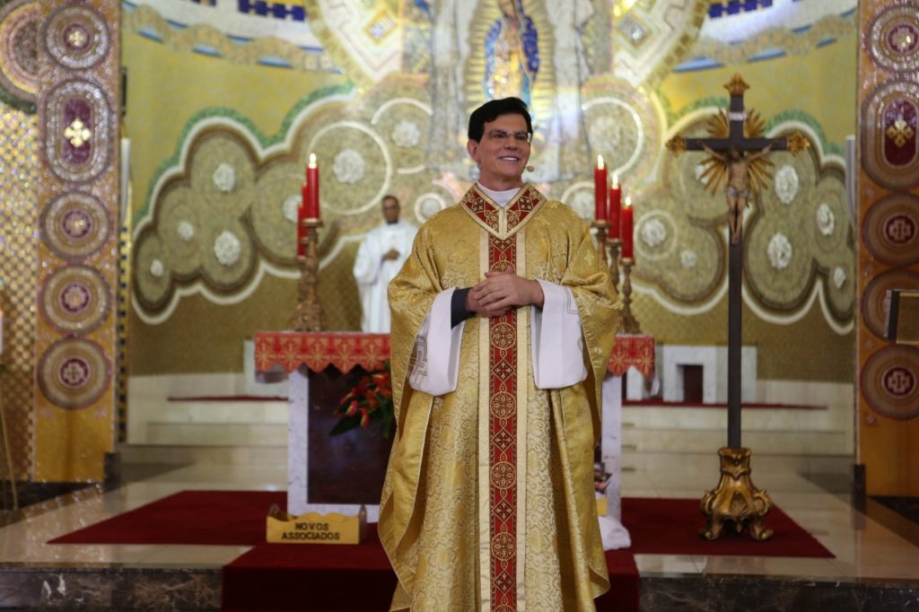 Dia do Padre: Padre Reginaldo Manzotti compartilha sua rotina