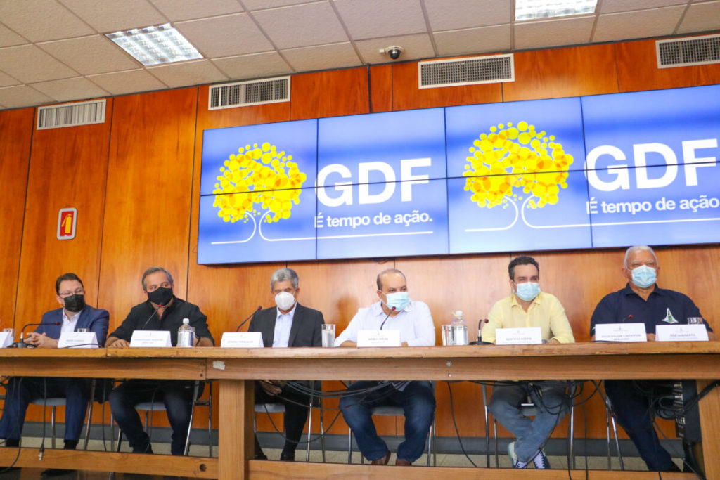 Governador Ibaneis anuncia cartão para financiar pequenos reparos nas unidades de saúde