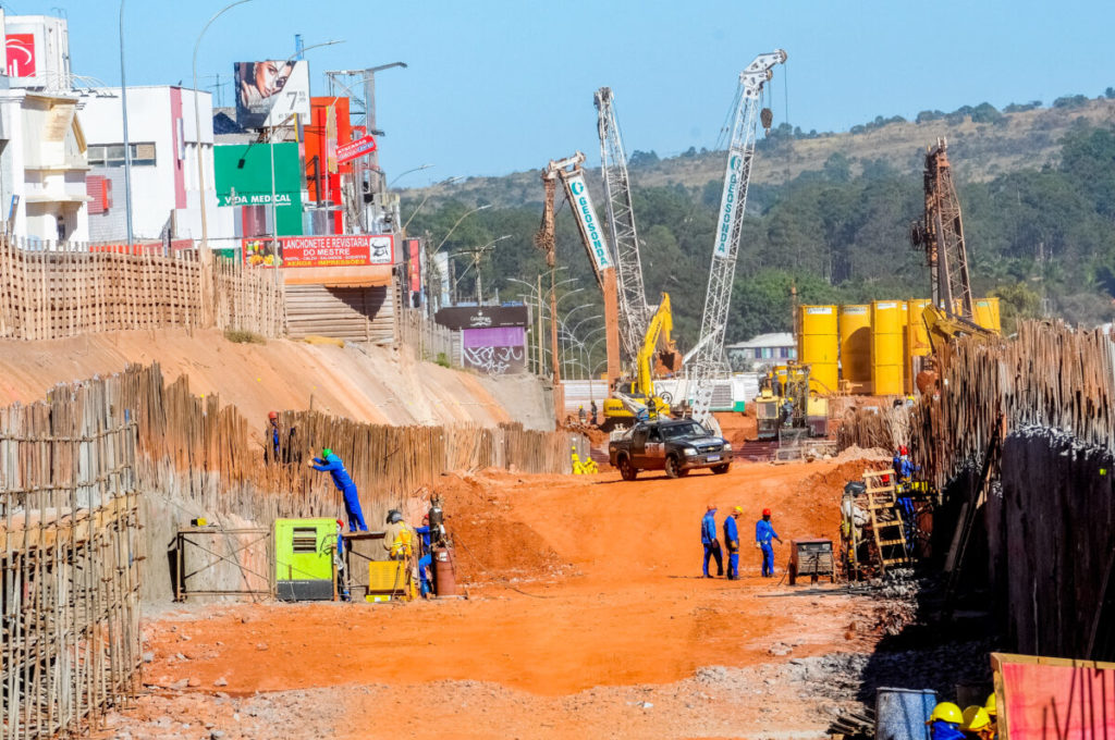 Com a recuperação de R$ 1,1 bi, GDF avança em obras, benefícios e geração de empregos
