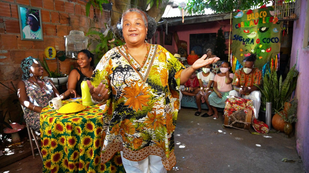 Mestra Martinha do Coco apresenta programa especial com entrevistas, culinária e música