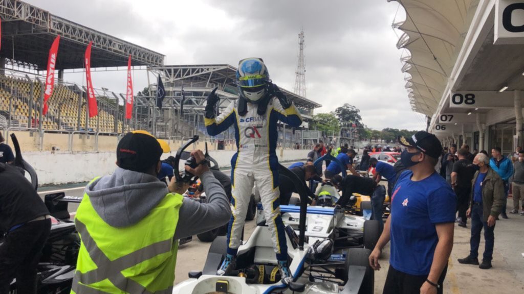 Pedro Clerot é o mais jovem vencedor do automobilismo no Brasil com vitória na F-Delta aos 14 anos
