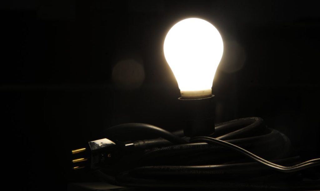 Nova bandeira tarifária na conta de luz começou a valer nesta quarta-feira