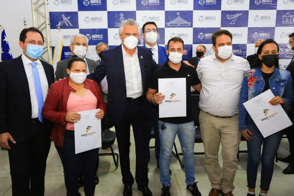 Em Anápolis, Caiado inaugura postos do Mais Empregos, no Daia, e do Mais Crédito, no Centro de Empreendedorismo, Inovação e Tecnologia