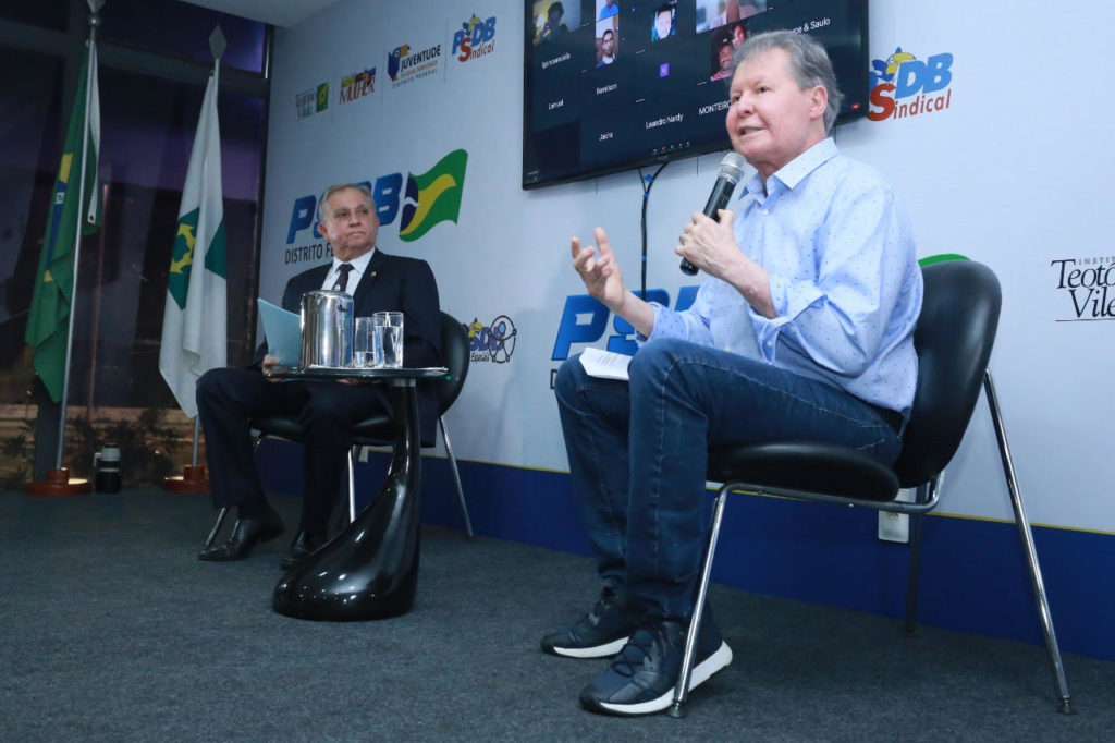 O PSDB é o partido que deu identidade ao país, diz Arthur Virgílio durante encontro em Brasília