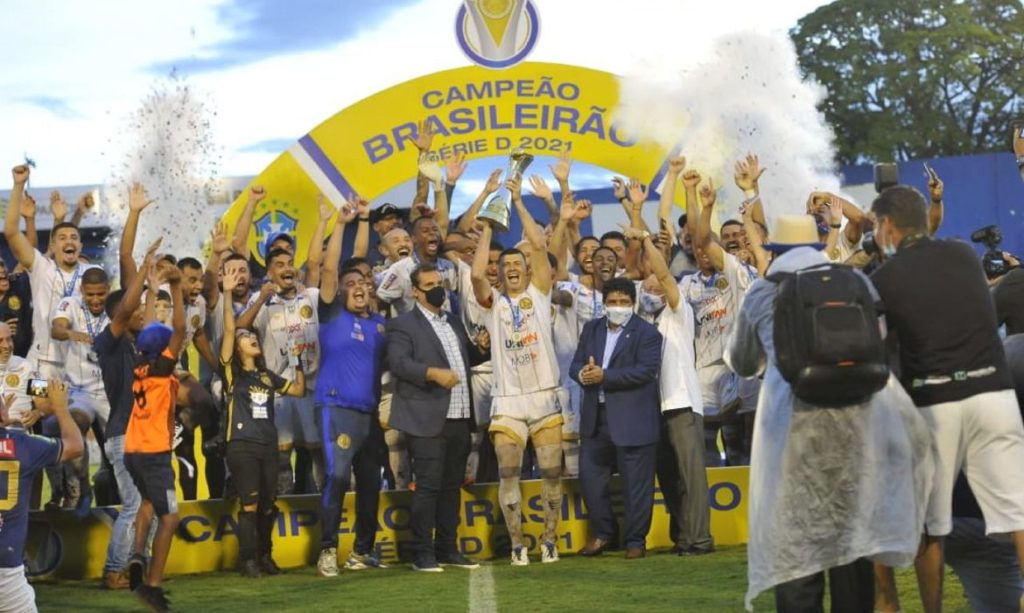 Aparecidense-GO segura Campinense-PB e leva título inédito da Série D