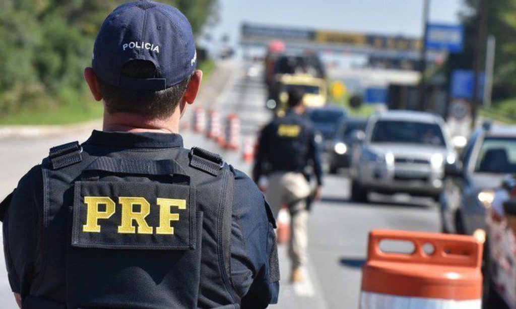 Vai viajar no feriadão: confira as dicas para a sua segurança nas estradas