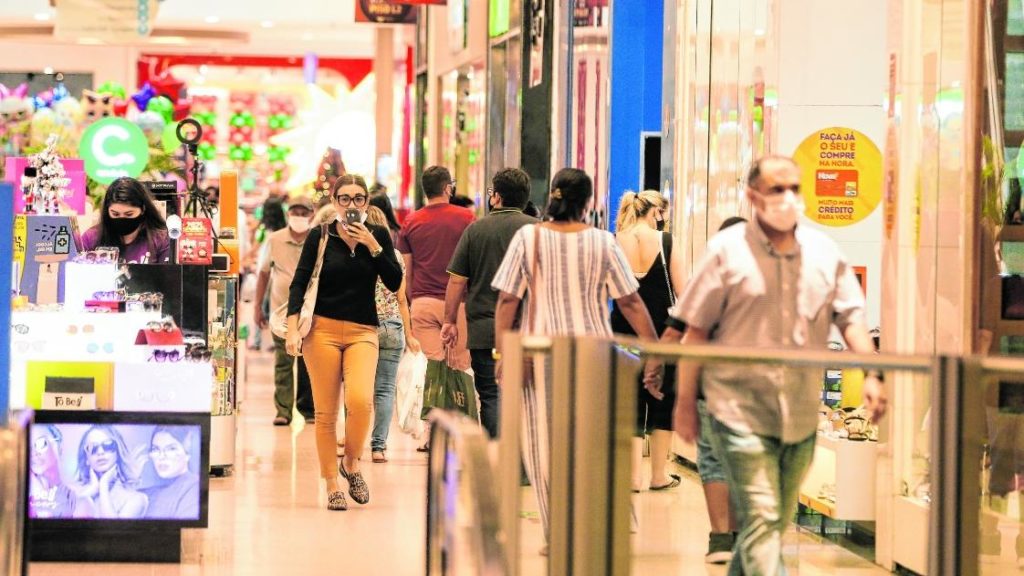Serviços cresceram em maio no DF após queda em abril, aponta pesquisa
