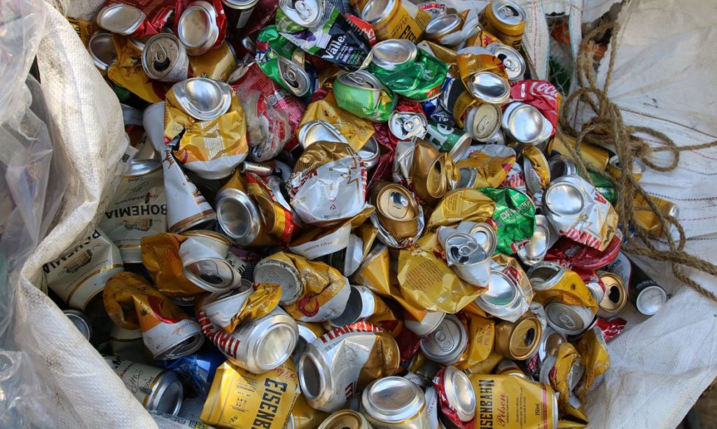 Projeto cria incentivos fiscais para a reciclagem de lixo