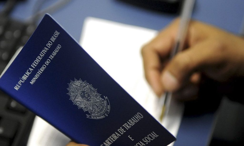 Mais de 200 vagas de emprego disponíveis nas agências do trabalhador