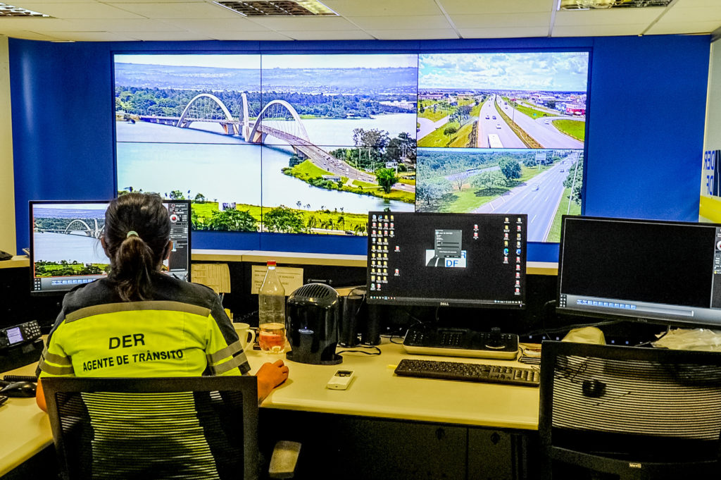 Fiscalização por câmeras apoia trabalho do DER nas rodovias do DF