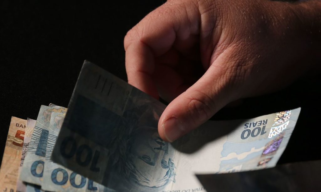 PIS/Pasep: Primeiros trabalhadores já começaram a receber os benefícios