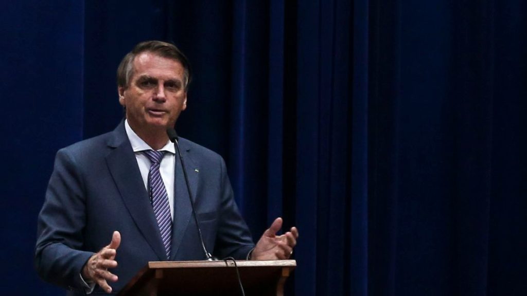 Bolsonaro mostra que a posição do Brasil sobre conflito na Ucrânia é de cautela