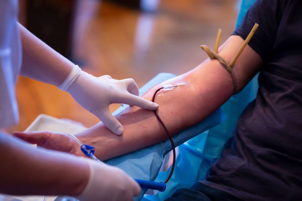 Projeto “Amor cantado” incentiva doação de sangue em Goiás