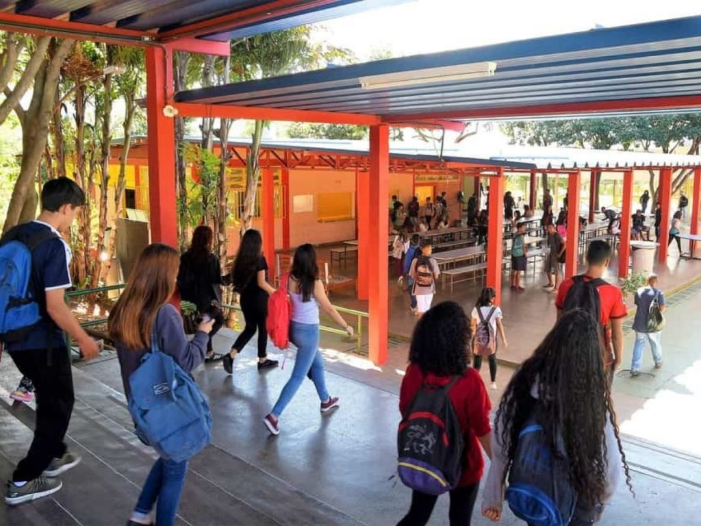 Escolas públicas do Distrito Federal iniciam Ano Letivo 2025