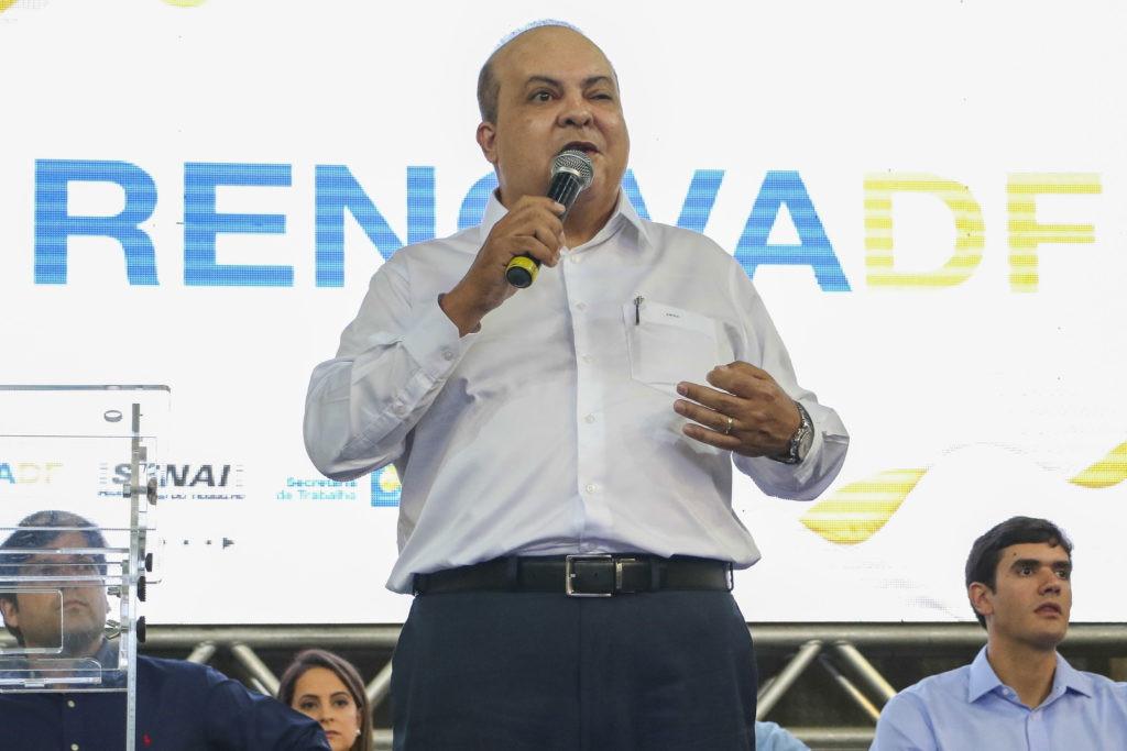 RenovaDF forma mais 1,3 mil alunos