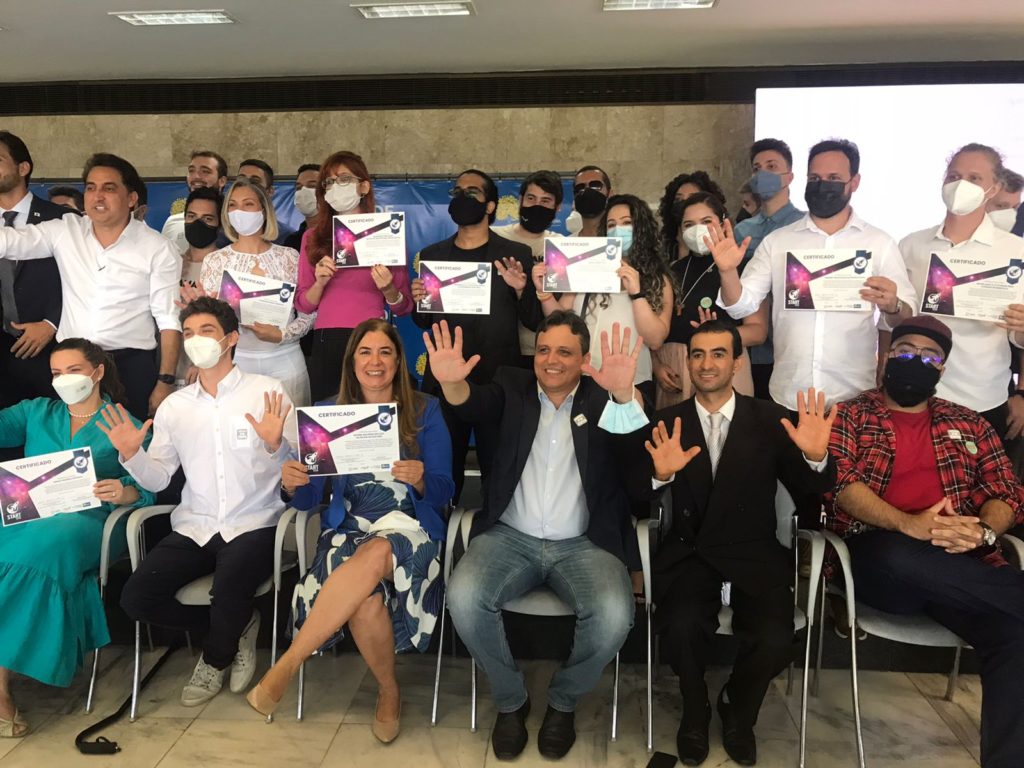 Programa de apoio a startups do DF premia aplicativo de feira virtual