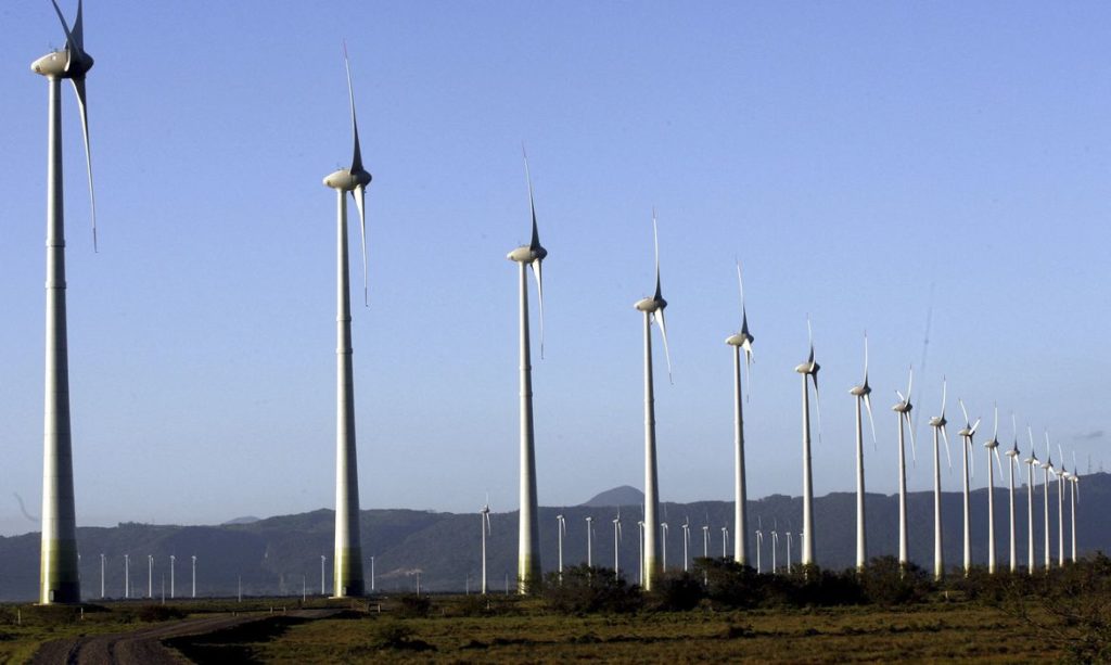 Eólica e solar geram em 2021, pela 1ª vez, 10% da eletricidade global