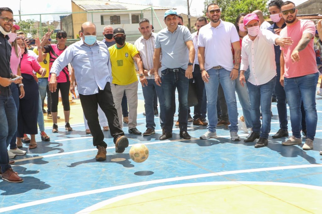 Governador Ibaneis transforma área de descarte de lixo no Recanto das Emas em uma praça