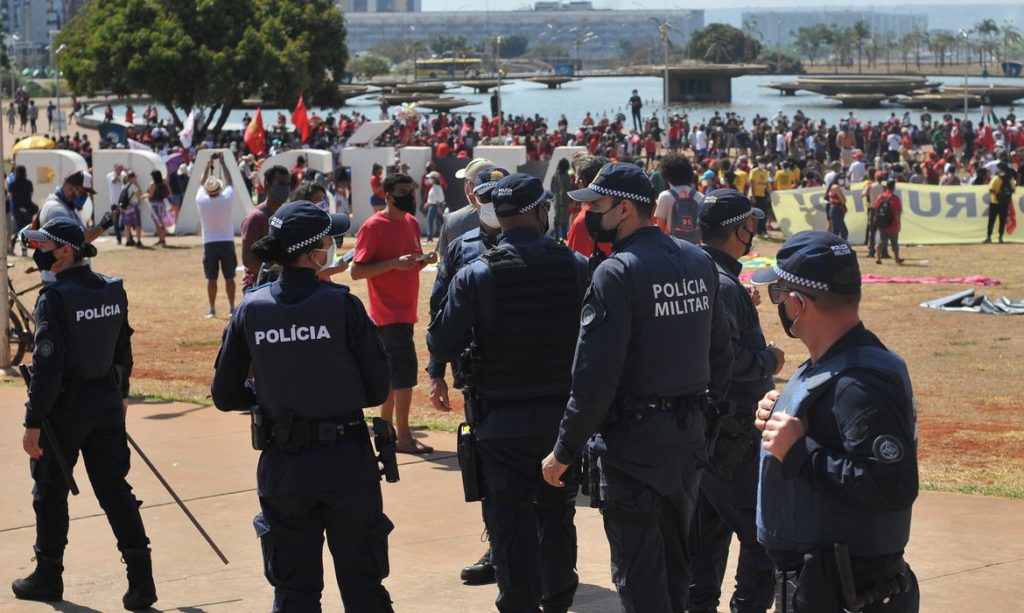 Presidente Jair Bolsonaro sanciona programa de habitação voltado para policiais