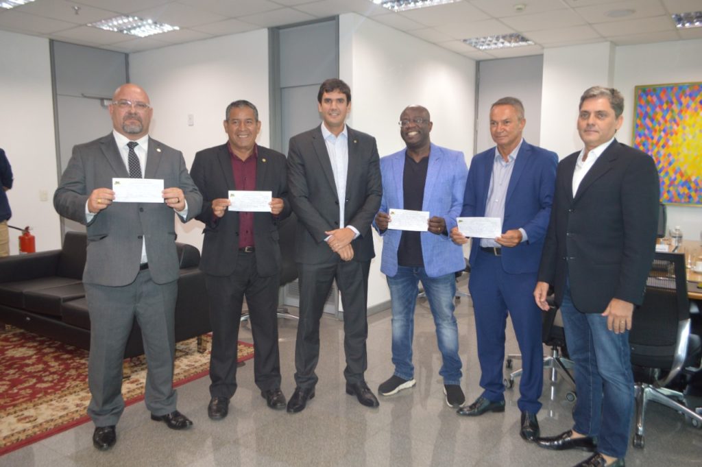 Mais quatro reforços para o time do MDB que disputará as eleições de outubro