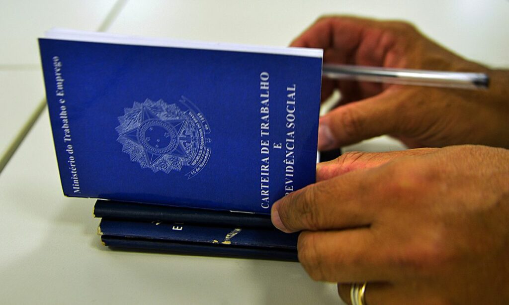 Queda na taxa de desemprego evidencia retomada econômica do DF