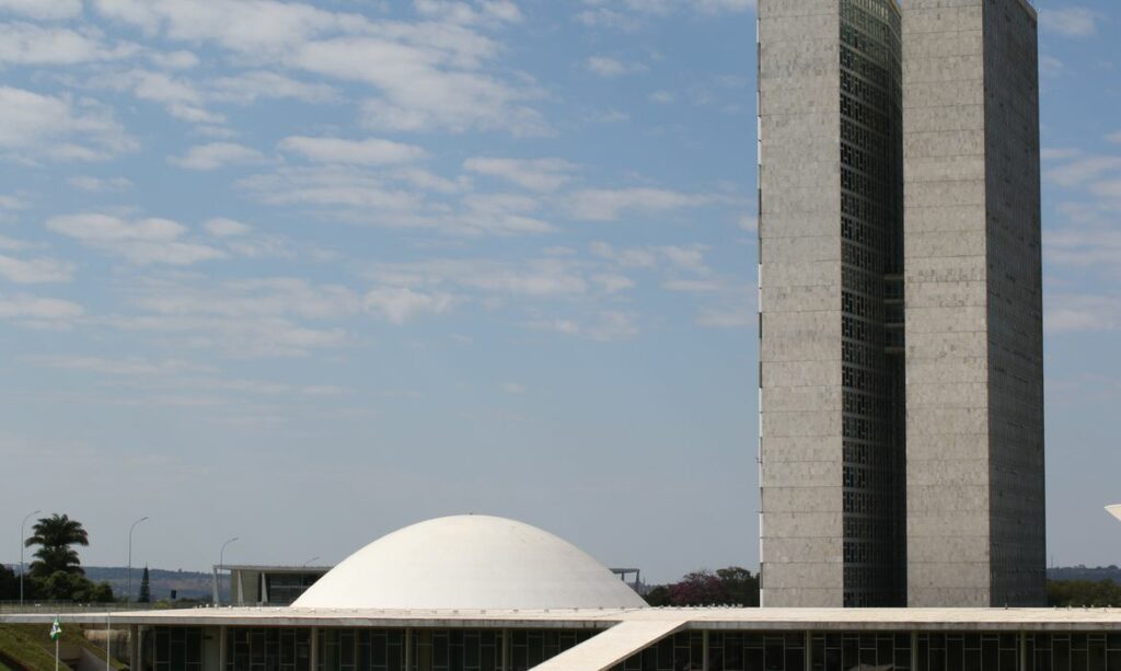 Senado aprova medida provisória que unifica sistemas de cartórios