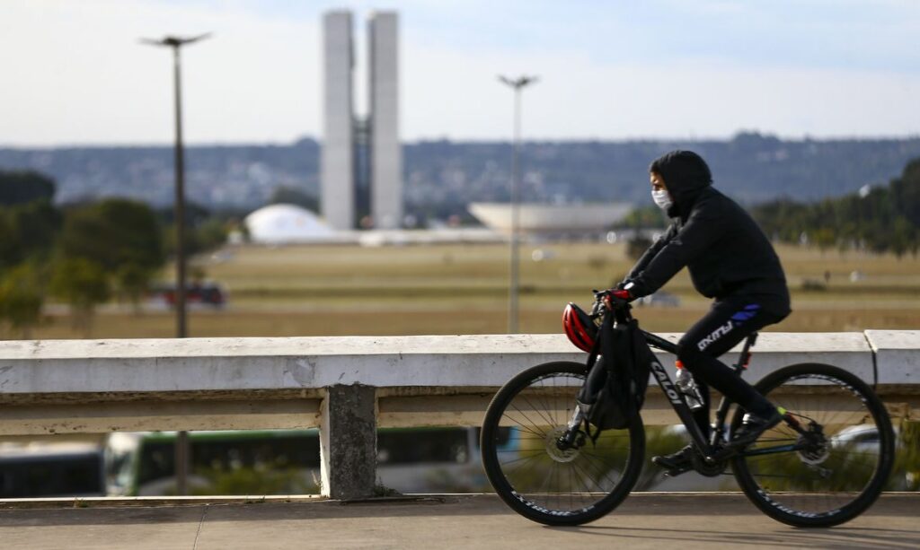 Onda de frio avança para o Sudeste e Centro-Oeste, com quedas de 5ºC