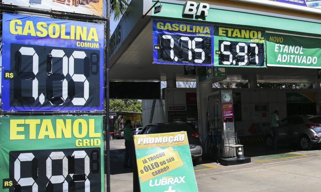 Alta no preço da gasolina vai elevar a inflação nos próximos 30 dias