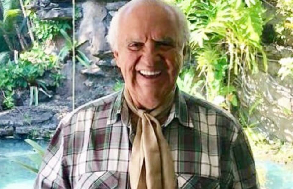Morre o colunista social Gilberto Amaral