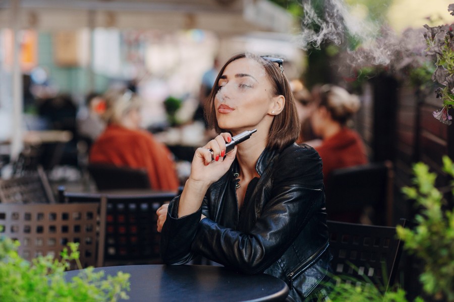Artigo | O perigo dos cigarros eletrônicos para os adolescentes e jovens