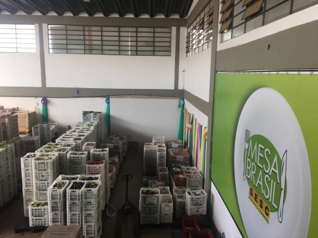 Mesa Brasil Sesc-DF recebe mais de 35 toneladas de alimentos doados por agentes do setor público e privado
