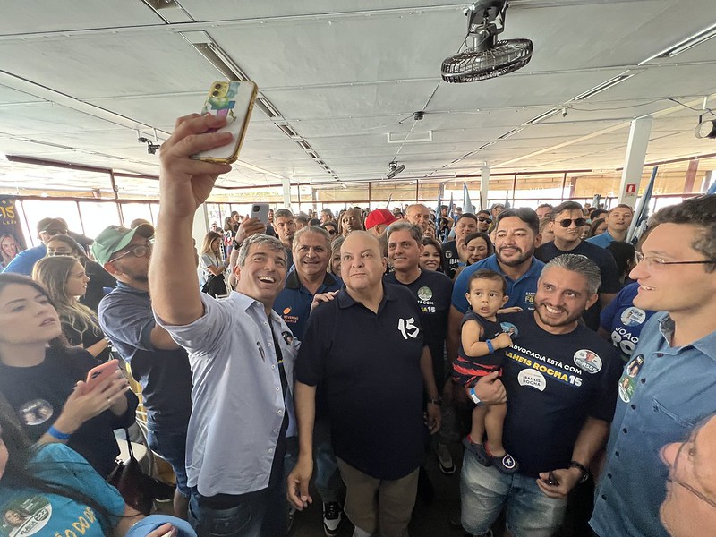 Advogados do Distrito Federal fazem homenagem ao governador Ibaneis com almoço em Taguatinga