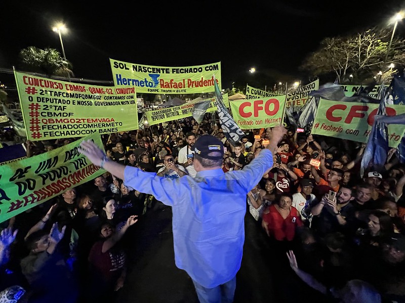 Governador Ibaneis percorre o Distrito Federal com candidatos da base