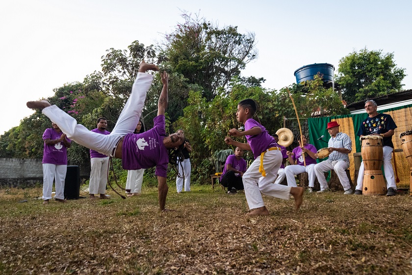 Ginga Mirim: conheça projeto de capoeira que difunde a cultura afro nas escolas do DF