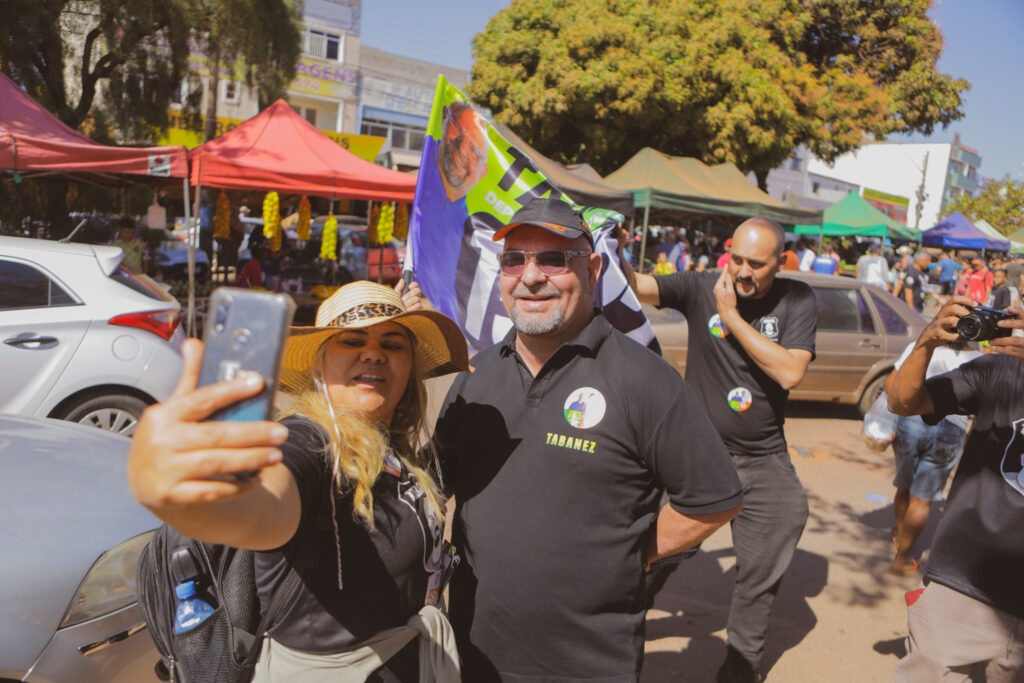 Tabanez visita feira do produtor do Paranoá